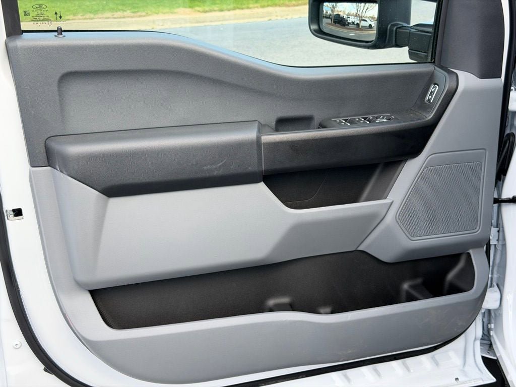 New 2026 Ford F550 4x4 Crew Cab image 15