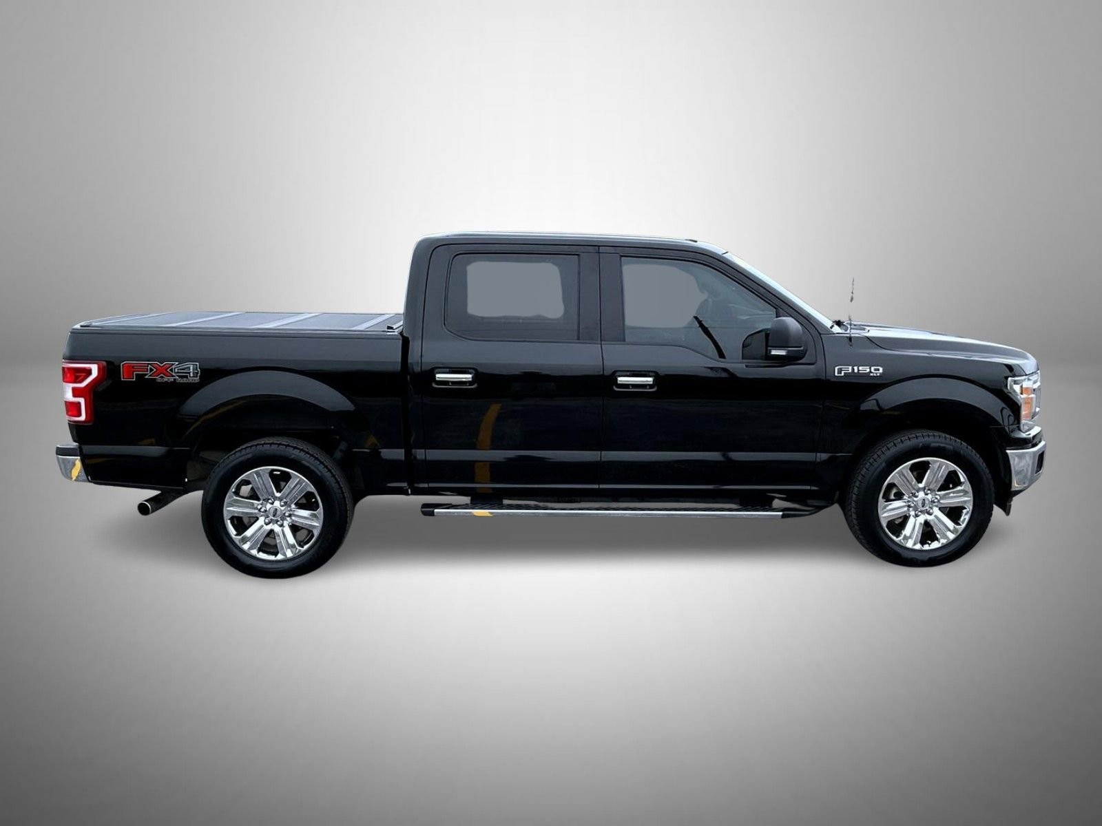 Used 2018 Ford F150 XLT w/ Equipment Group 302A Luxury image 4