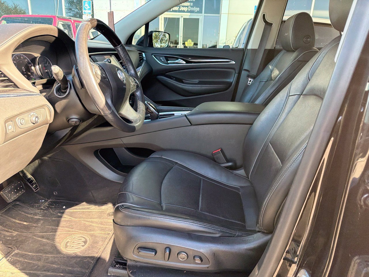 Used 2020 Buick Enclave Avenir w/ Avenir Technology Package AWD/4WD image 14