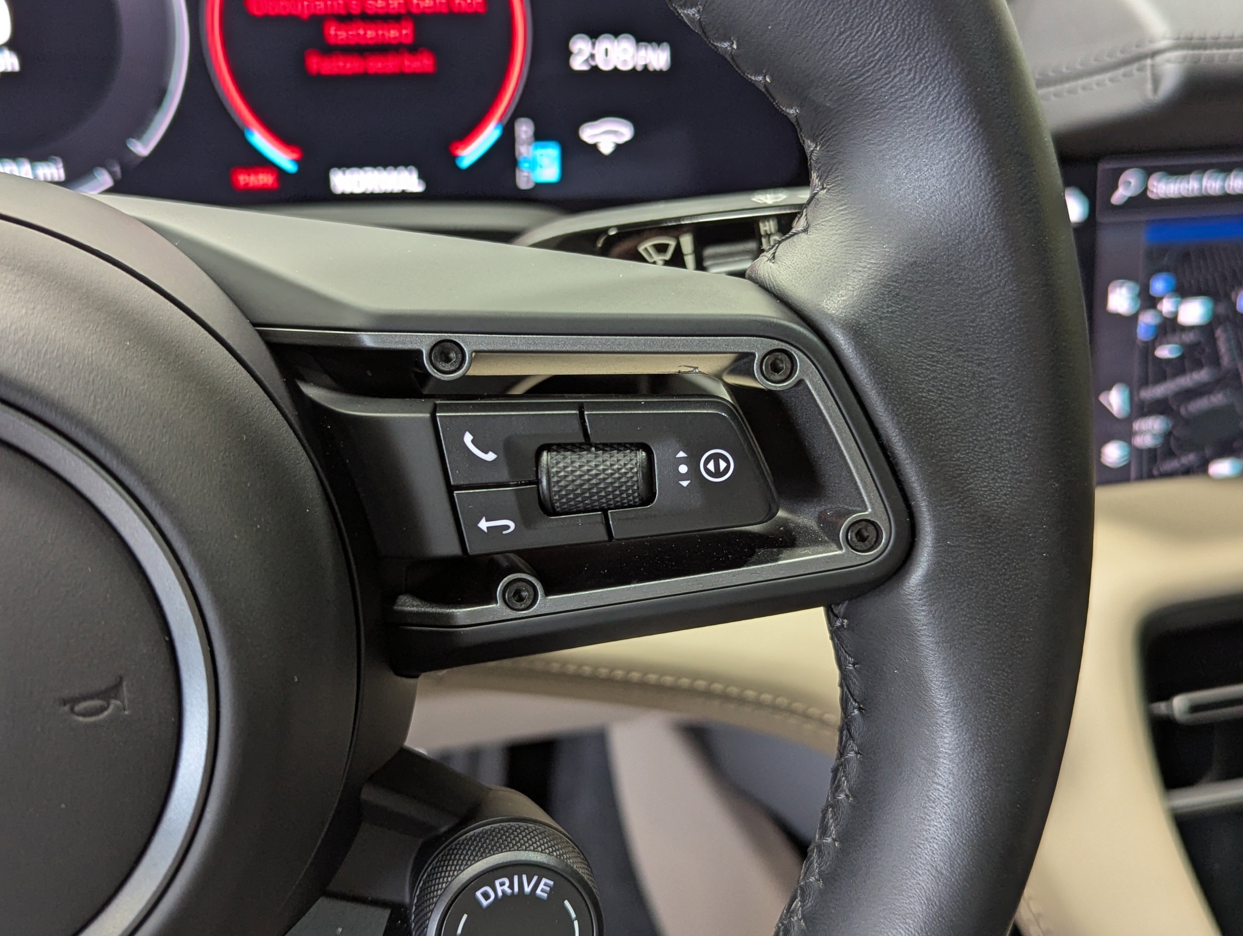 Used 2025 Porsche Taycan image 39