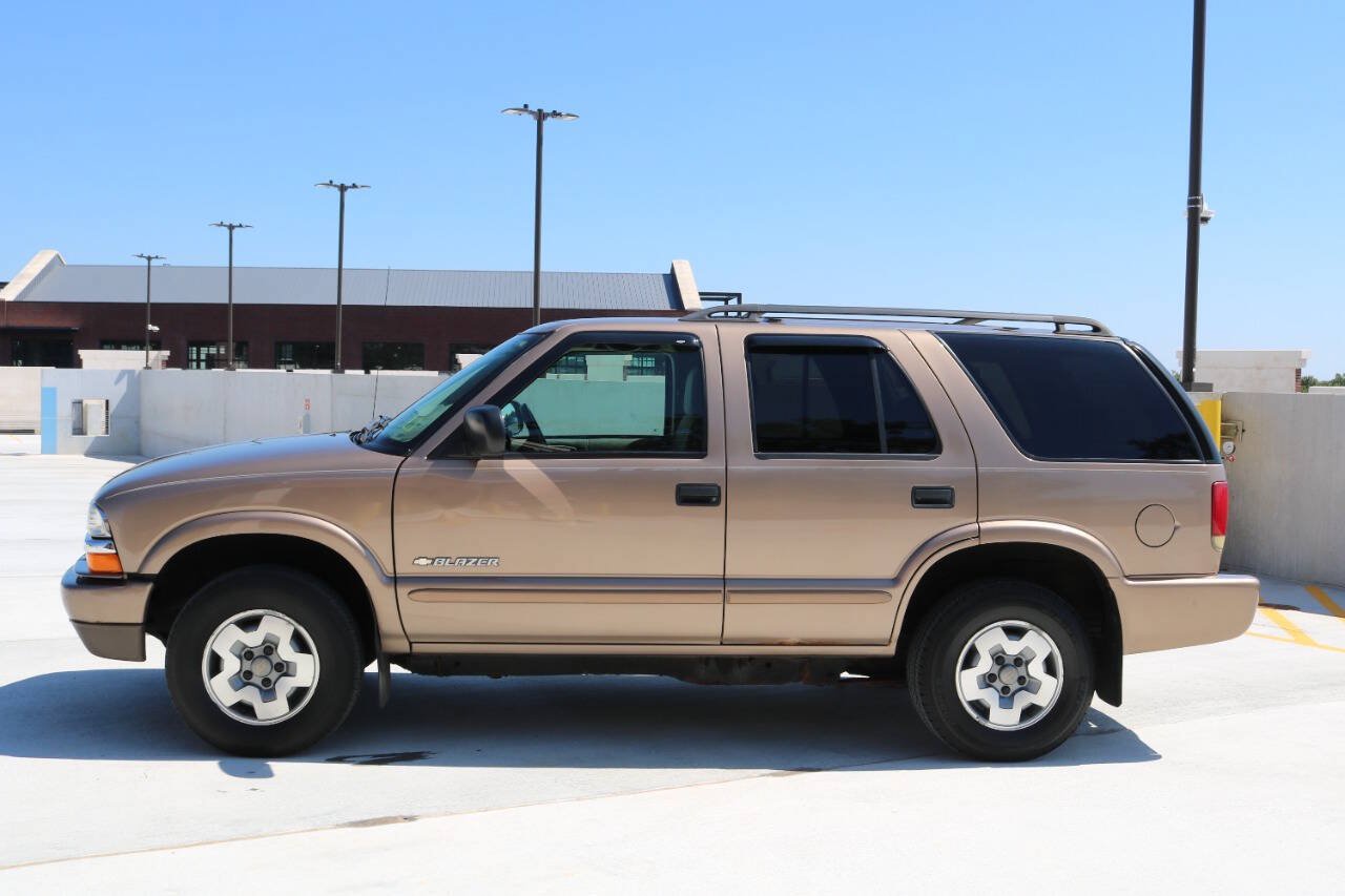Used 2004 Chevrolet Blazer LS w/ Preferred Equipment Group AWD/4WD image 24