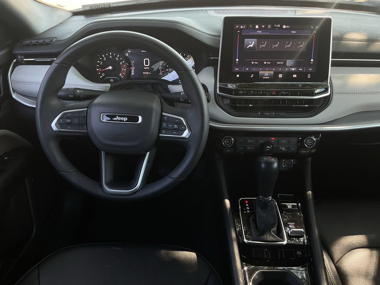 Used 2025 Jeep Compass Limited AWD/4WD image 11