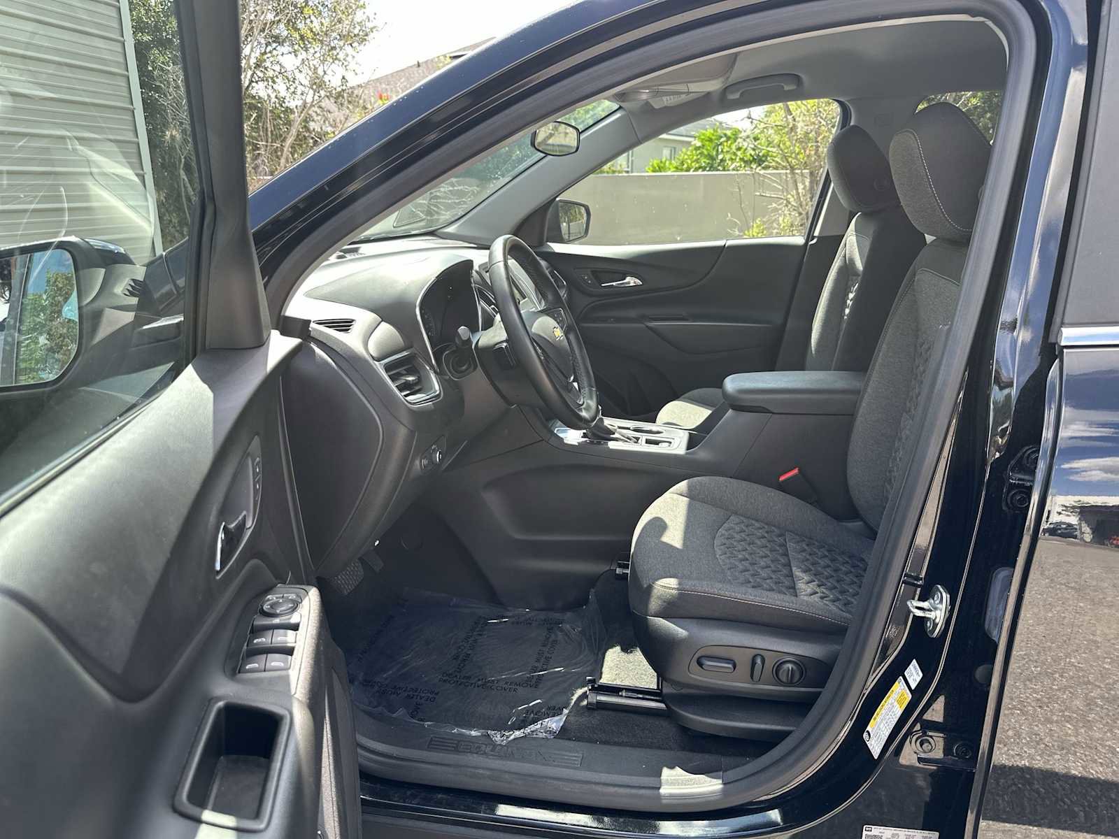 Certified 2024 Chevrolet Equinox LT FWD image 2
