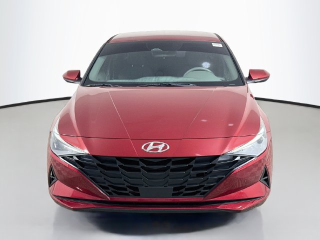Used 2023 Hyundai Elantra SEL w/ Convenience Package FWD image 2