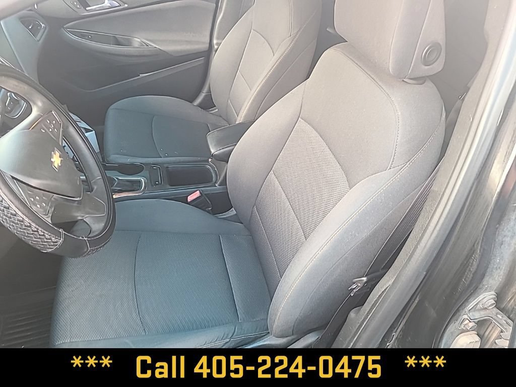 Used 2019 Chevrolet Cruze LS w/ LS Convenience Package FWD image 17
