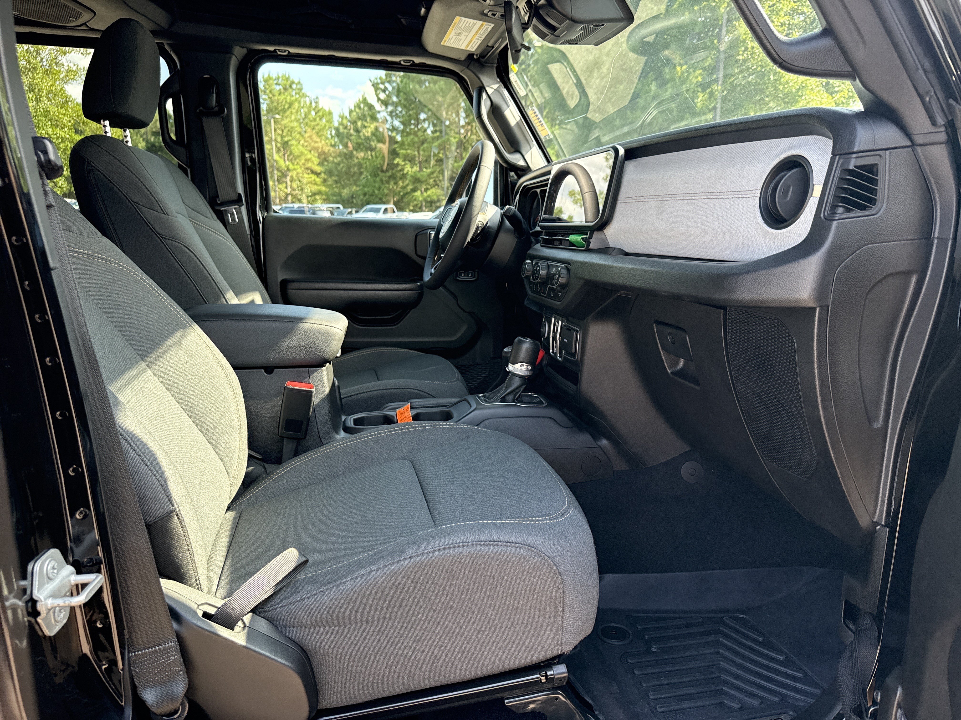 Used 2024 Jeep Wrangler Unlimited Sport AWD/4WD image 13