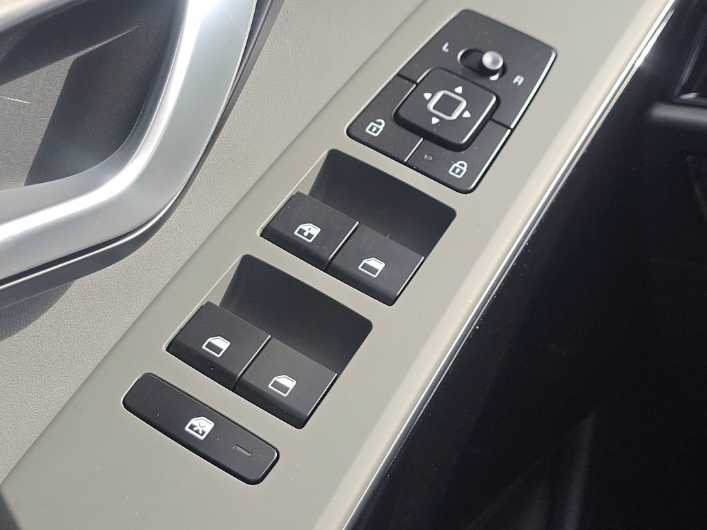 New 2025 Kia Niro EX image 23