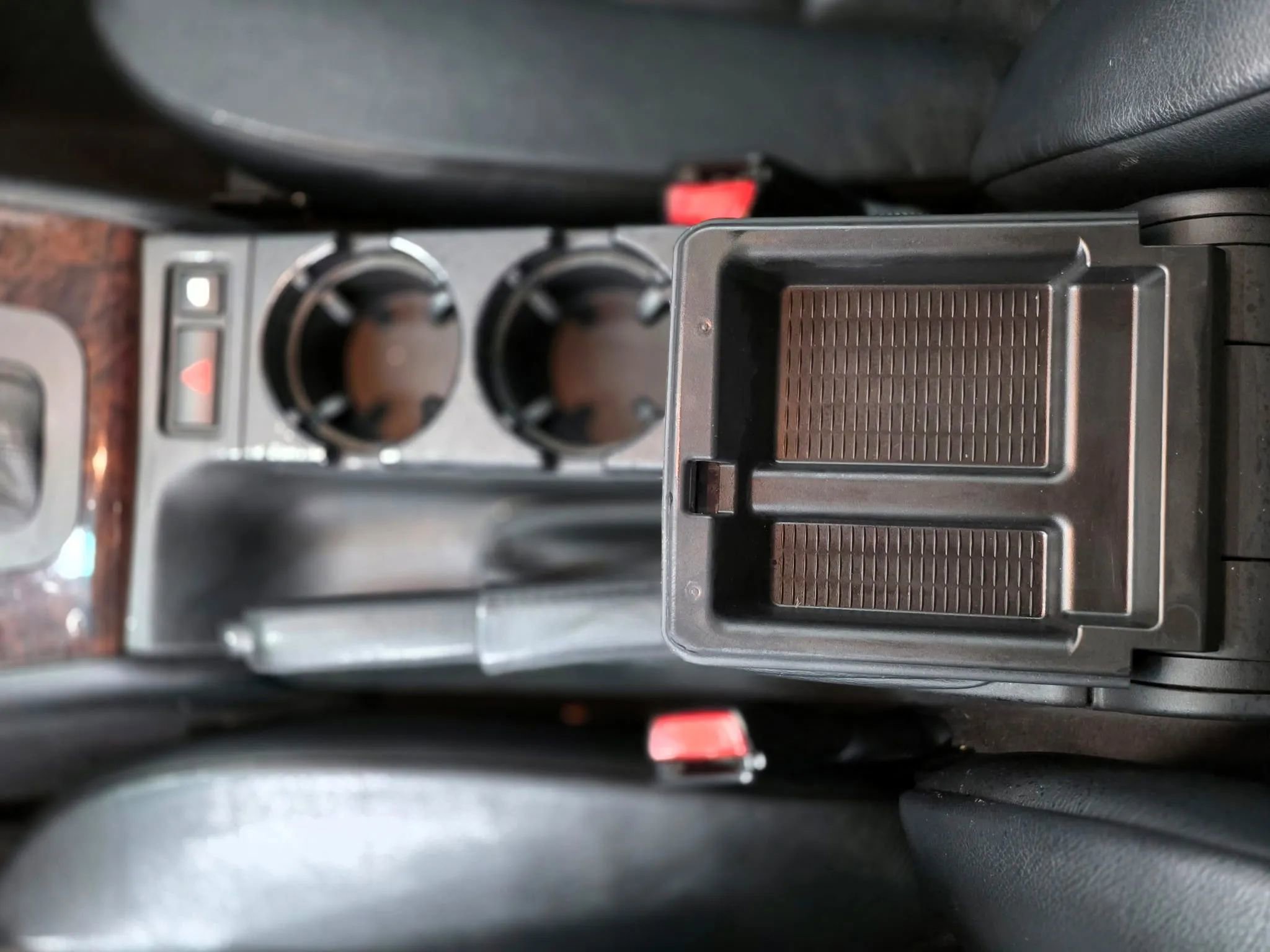 Used 2003 BMW 325i Sedan image 24