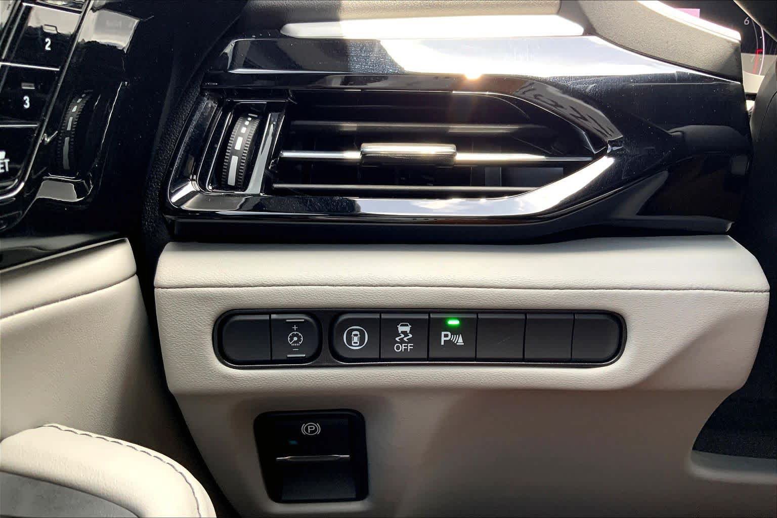 Used 2026 Acura MDX SH-AWD w/ Technology Package image 34