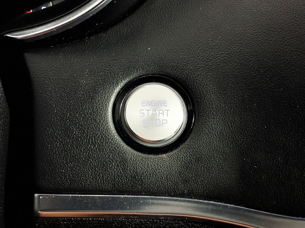 Used 2022 Kia Stinger GT2 AWD/4WD image 17