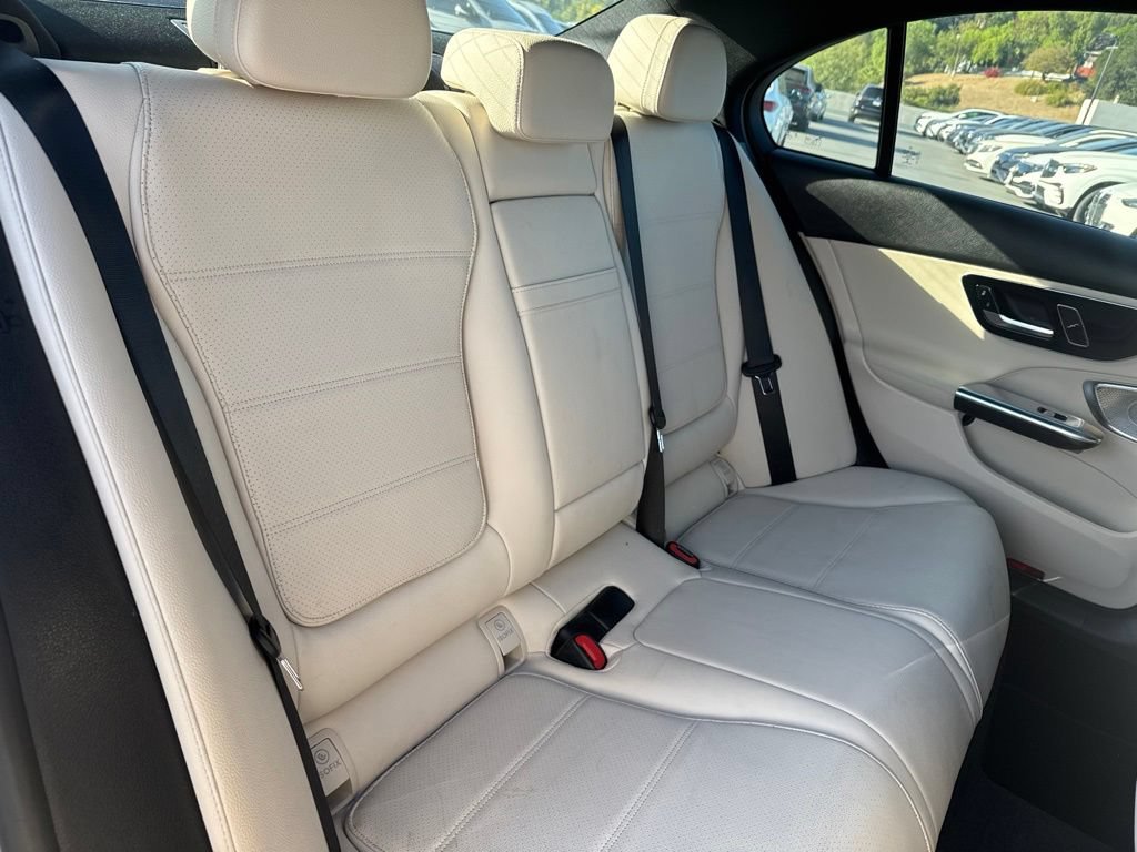Used 2022 Mercedes-Benz C 300 Sedan image 7