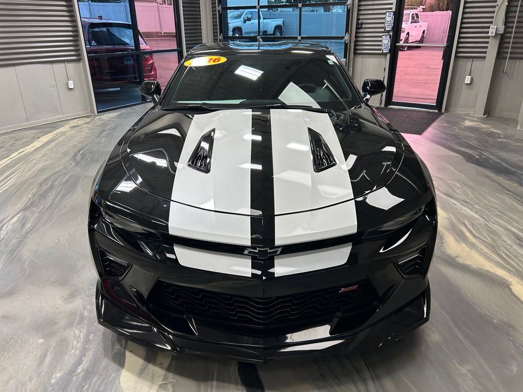 Used 2016 Chevrolet Camaro SS RWD image 36