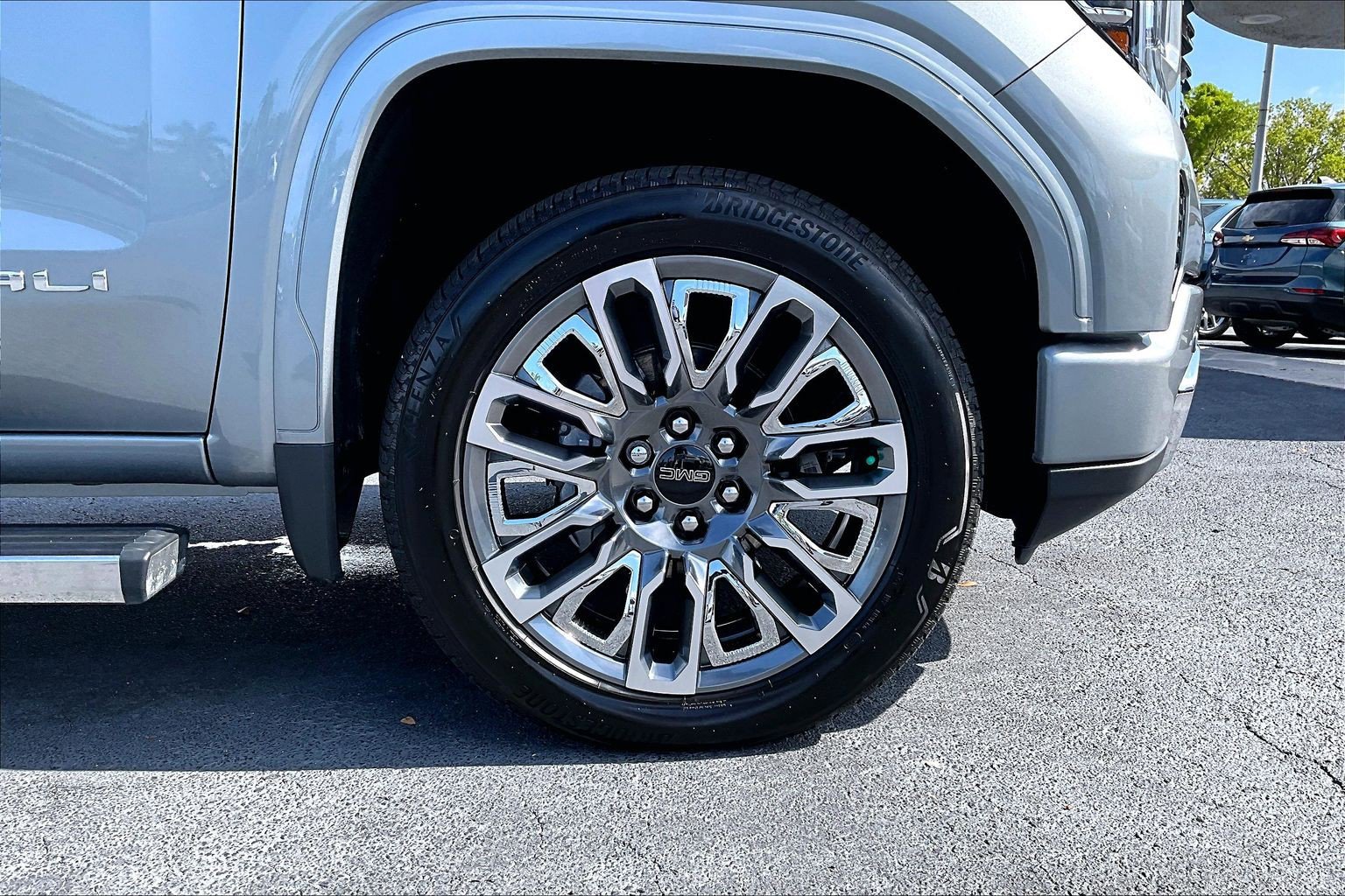 Used 2025 GMC Sierra 1500 Denali Ultimate AWD/4WD image 9