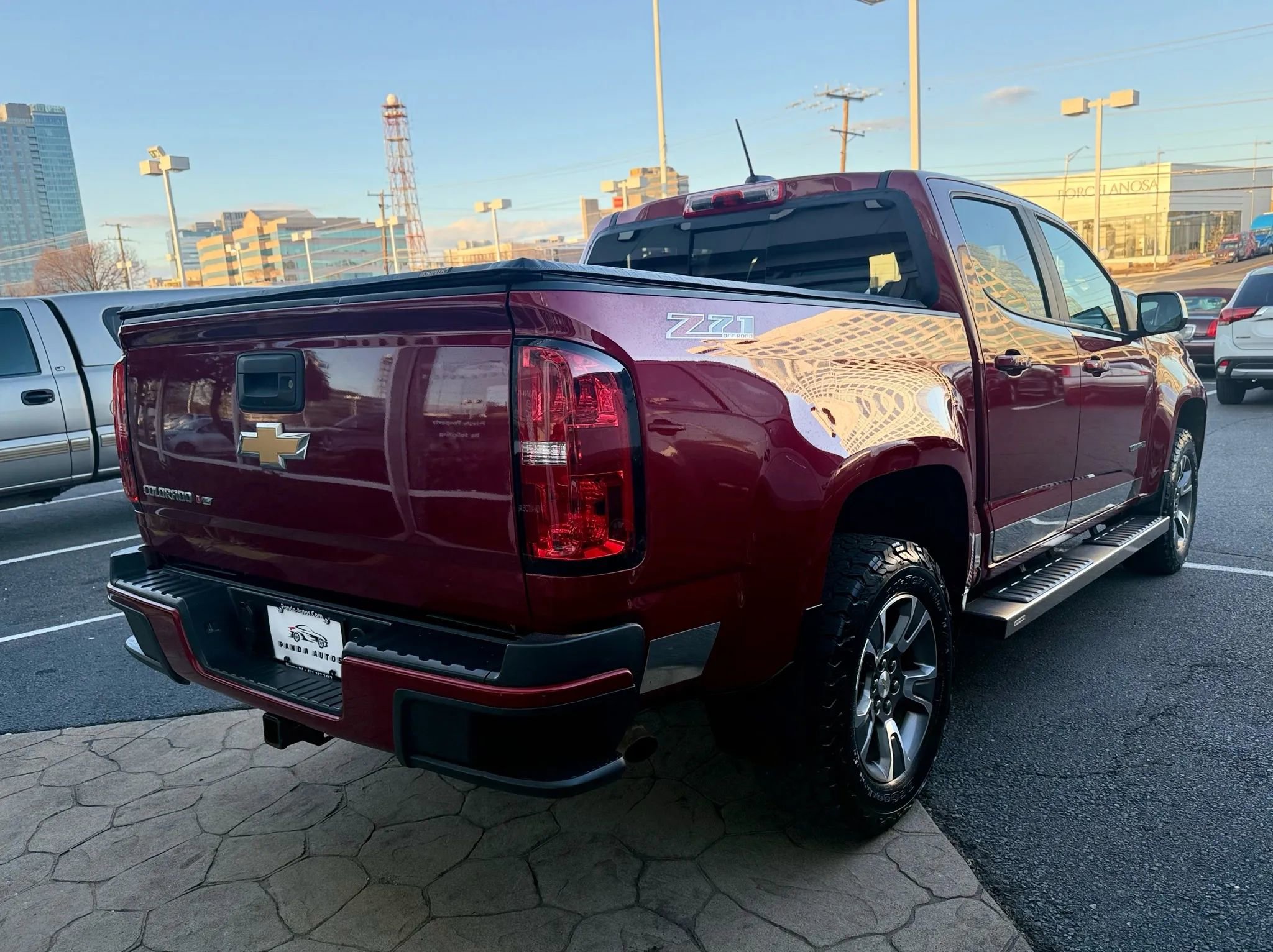 Used 2017 Chevrolet Colorado Z71 image 7