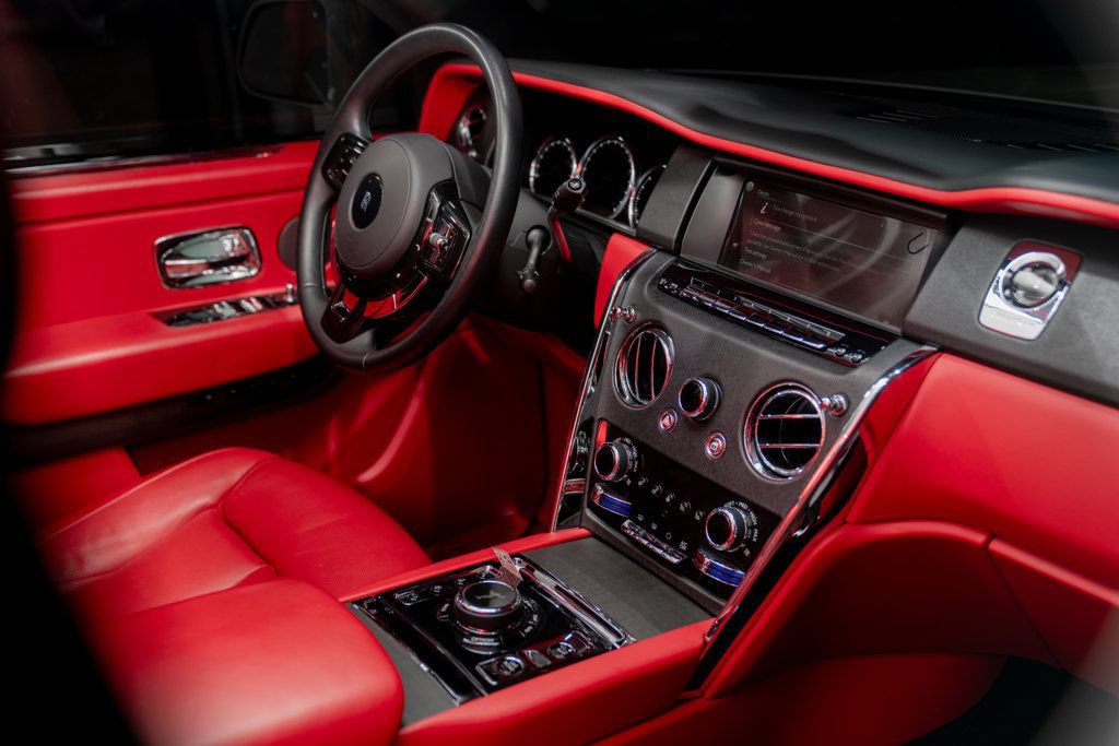 Used 2023 Rolls-Royce Cullinan AWD/4WD image 16