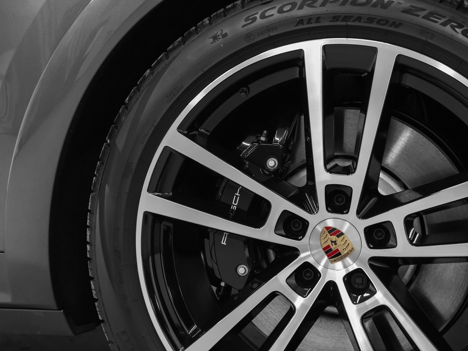 New 2026 Porsche Cayenne GTS image 16