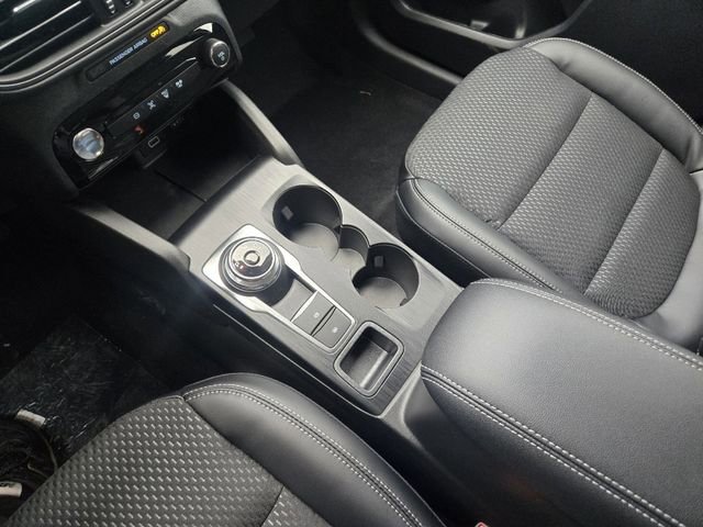 New 2025 Ford Escape SE image 16