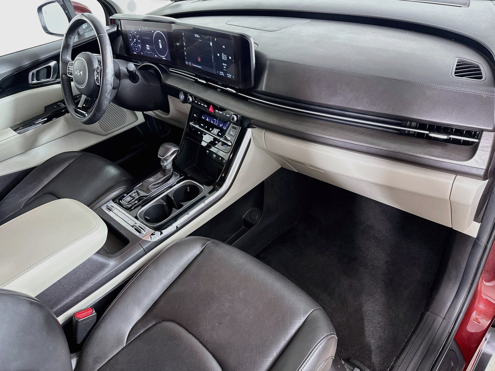 Used 2023 Kia Carnival SX FWD image 38
