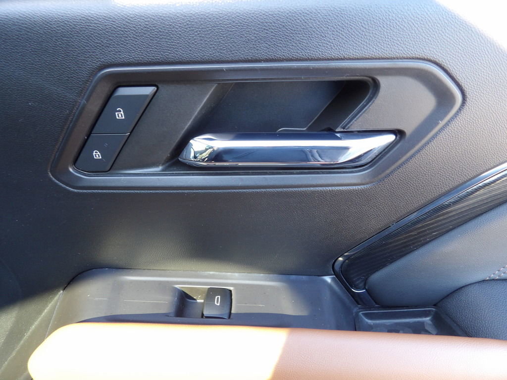 Used 2023 GMC Canyon AT4 w/ AT4 Premium Package image 43