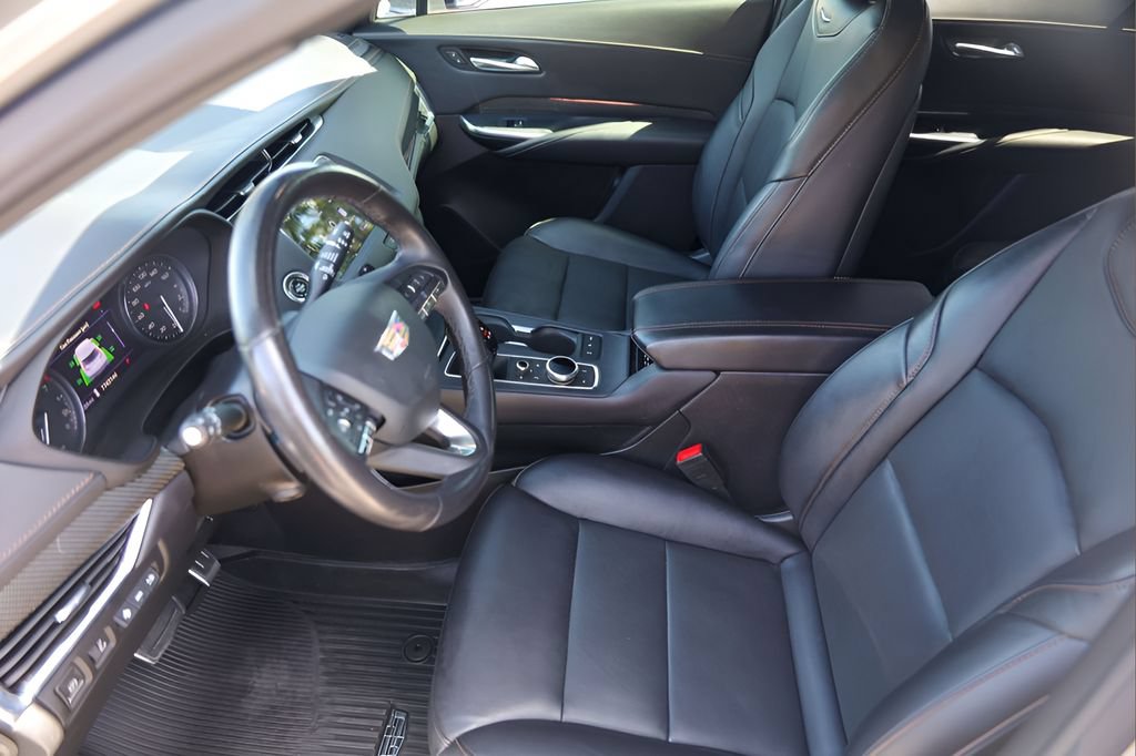 Used 2023 Cadillac XT4 Sport FWD image 9