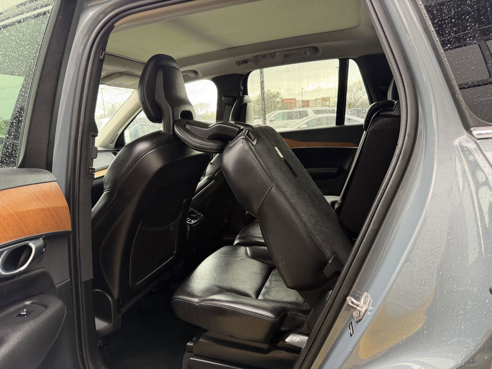 Used 2022 Volvo XC90 T6 Momentum w/ Climate Package AWD/4WD image 44