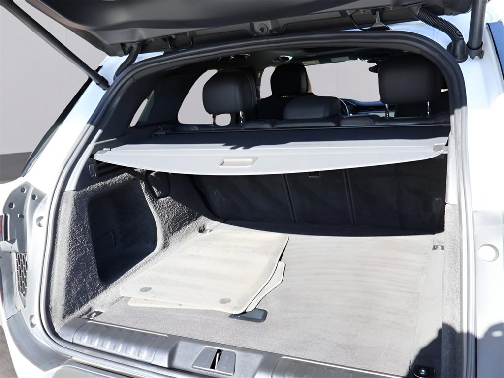 Used 2025 Land Rover Range Rover Sport SE image 16