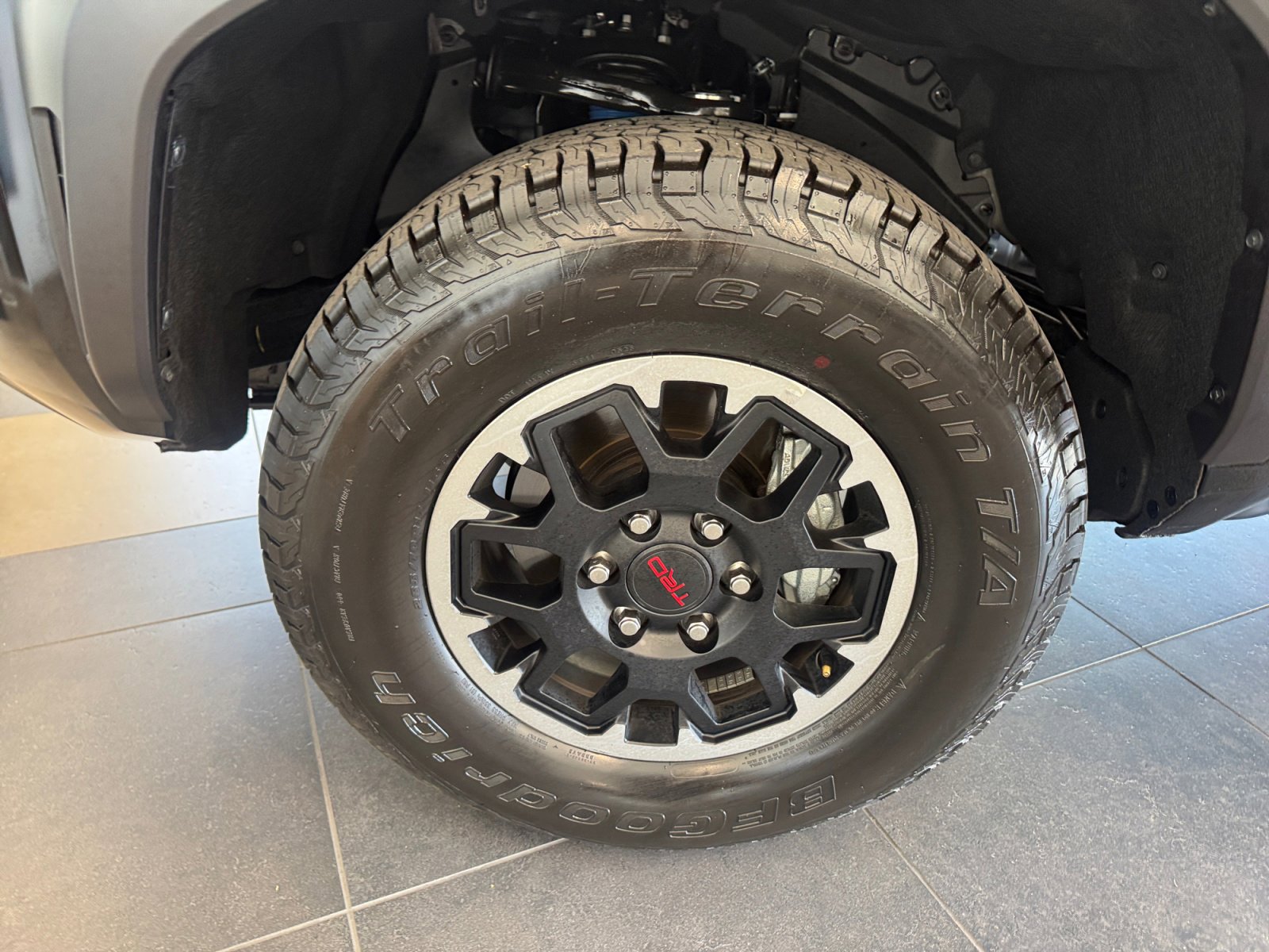 Certified 2025 Toyota Tacoma TRD Off-Road w/ TRD Off Road Premium Package image 26