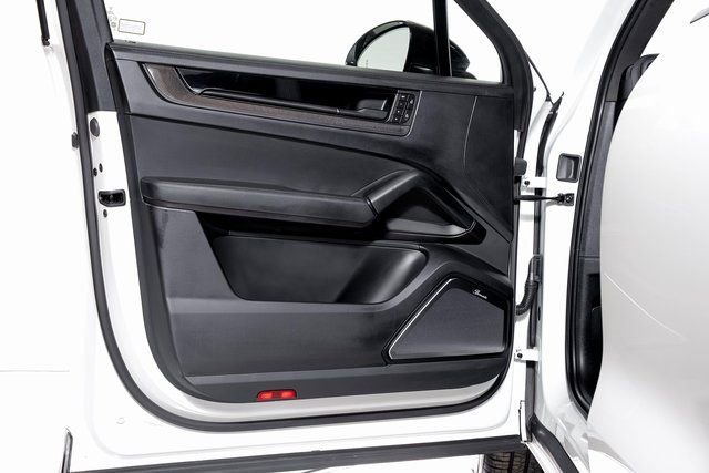 Certified 2025 Porsche Cayenne GTS image 61