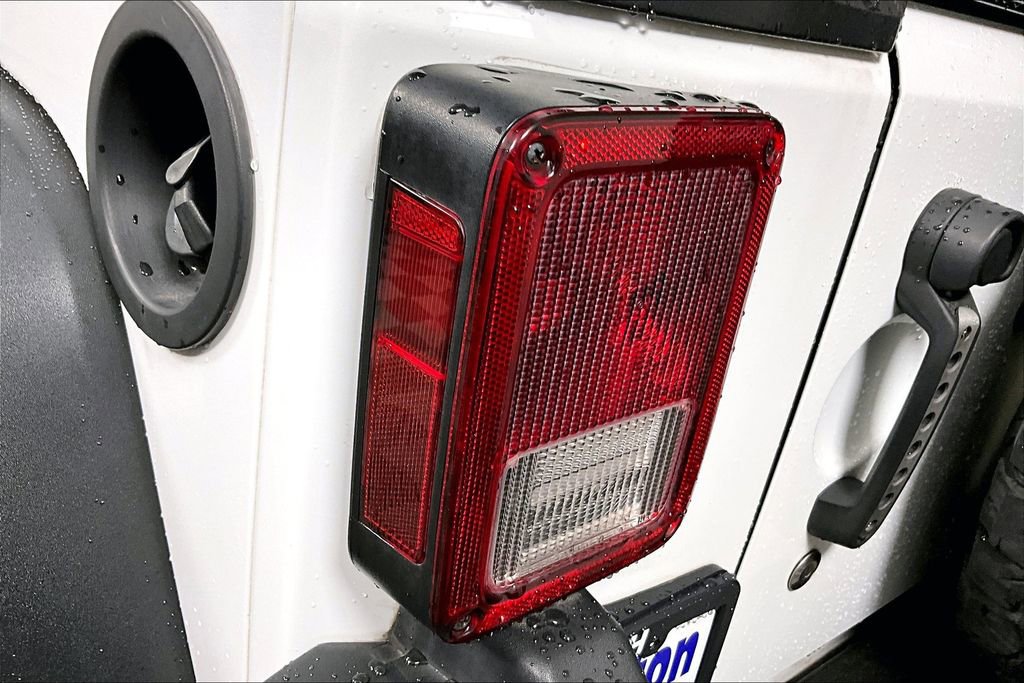 Used 2018 Jeep Wrangler Unlimited Sport S image 26