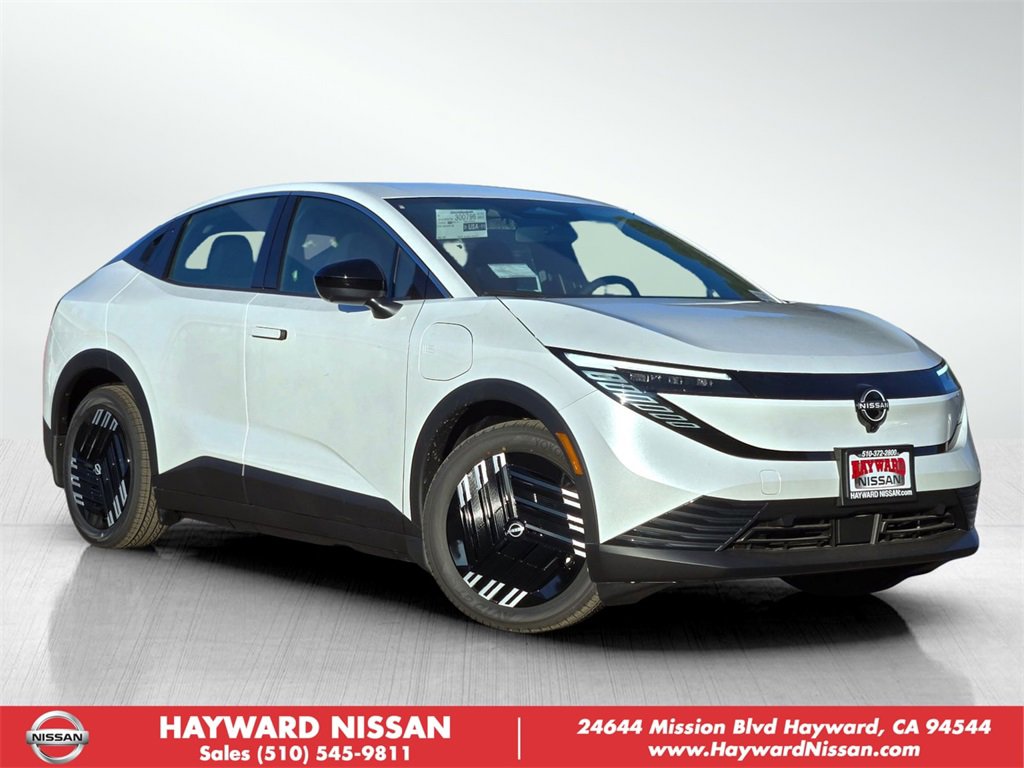 New 2026 Nissan Leaf w/ Floor Mat Package (S+)