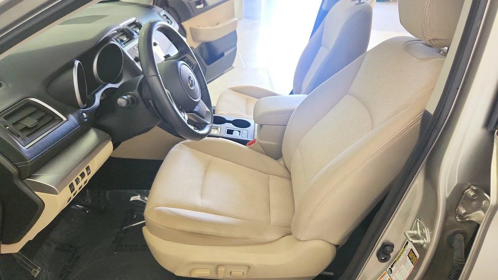Used 2018 Subaru Outback 2.5i Premium AWD/4WD image 15