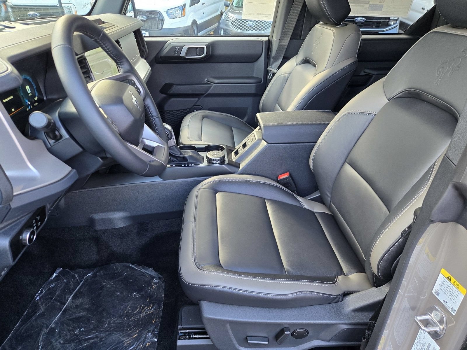 New 2026 Ford Bronco Outer Banks AWD/4WD image 8