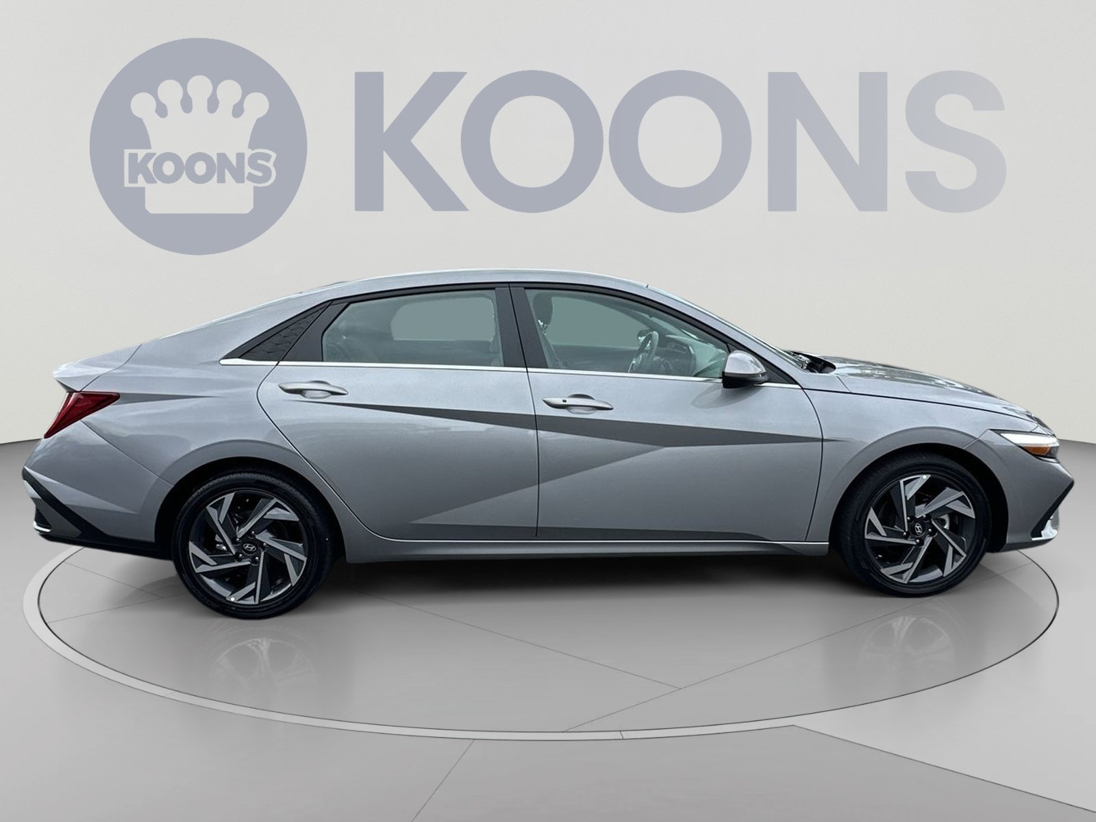 Used 2025 Hyundai Elantra SEL FWD image 12