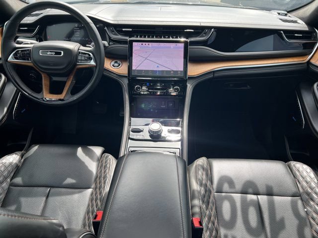 Used 2022 Jeep Grand Cherokee Summit AWD/4WD image 32