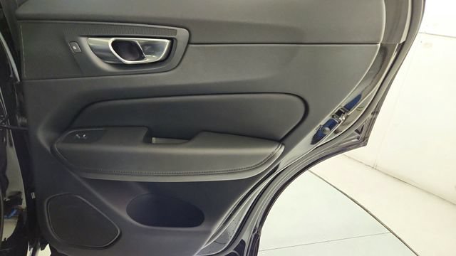 Certified 2024 Volvo XC60 B5 Plus w/ Protection Package Premier AWD/4WD image 33