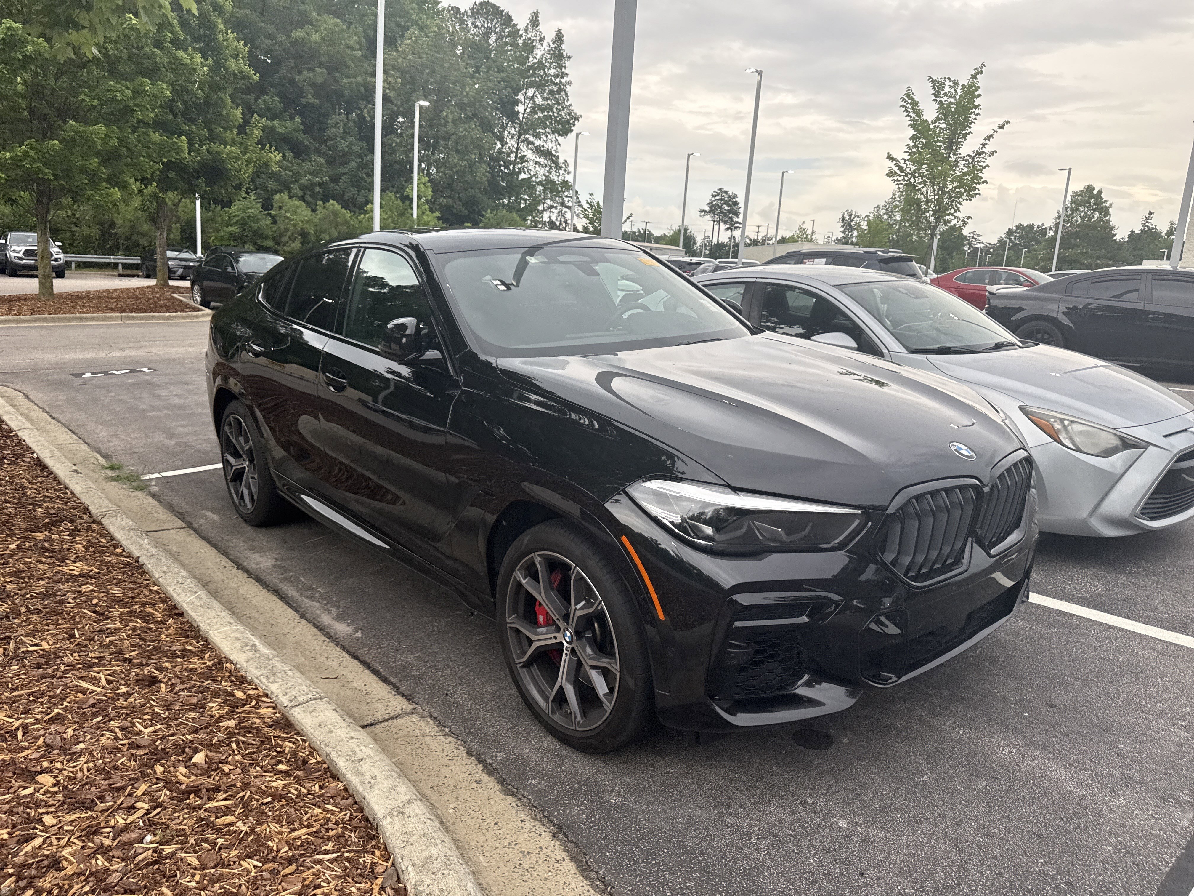 Used 2023 BMW X6 M50i w/ Dynamic Handling Package AWD/4WD image 5