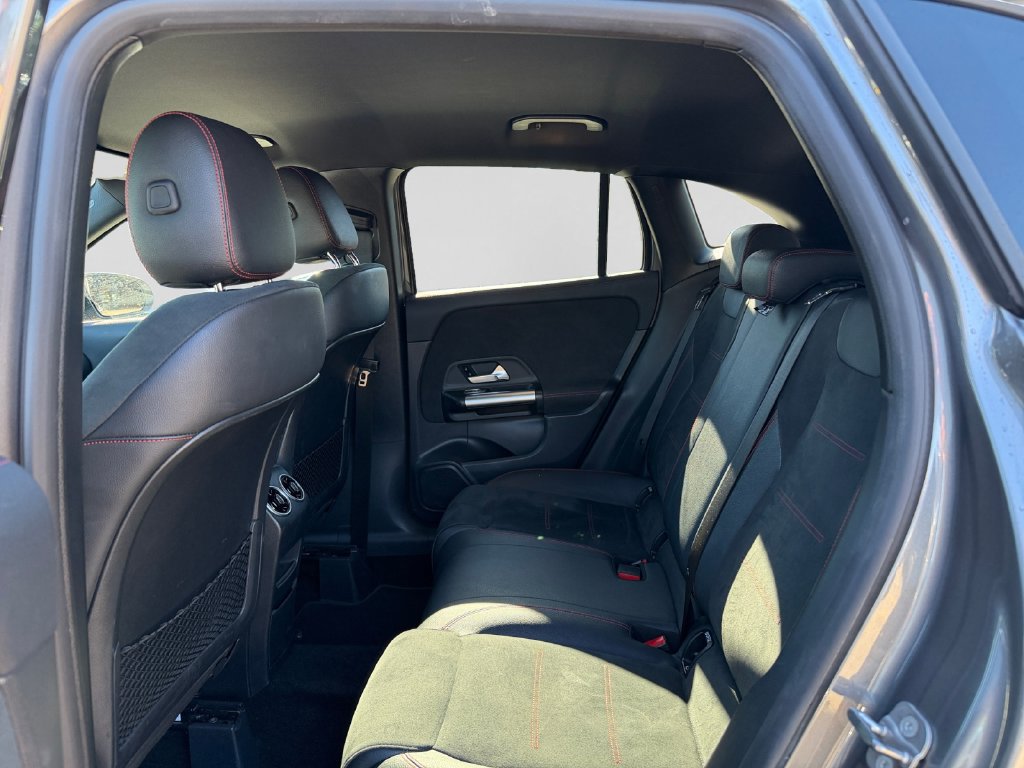 Used 2023 Mercedes-Benz GLA 250 4MATIC image 11