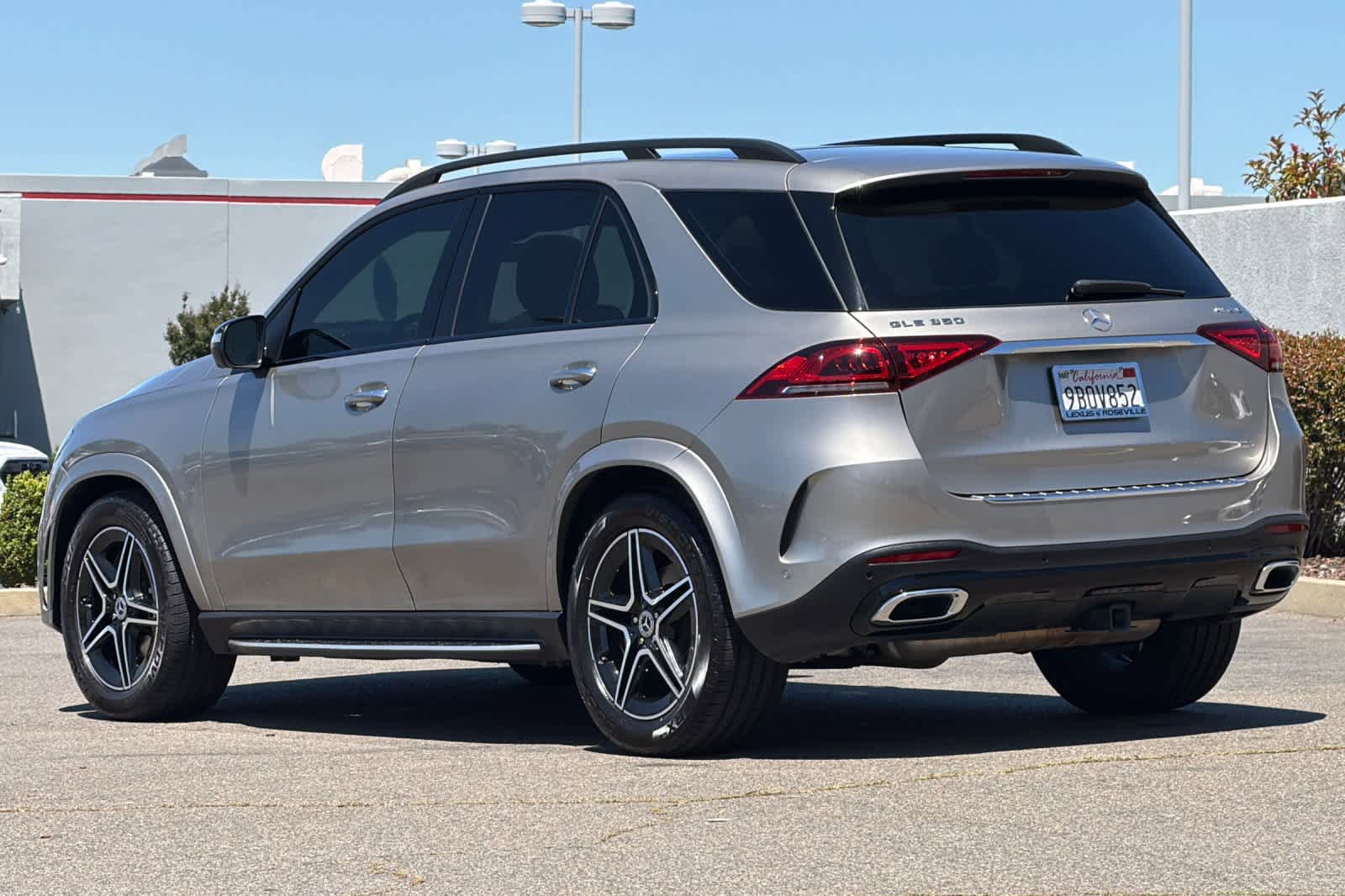 Used 2022 Mercedes-Benz GLE 350 4MATIC image 7