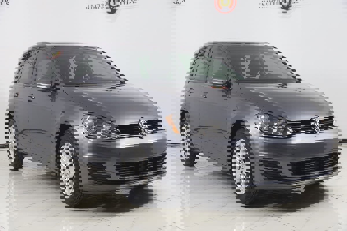 Used 2017 Volkswagen Golf Wolfsburg Edition image 19