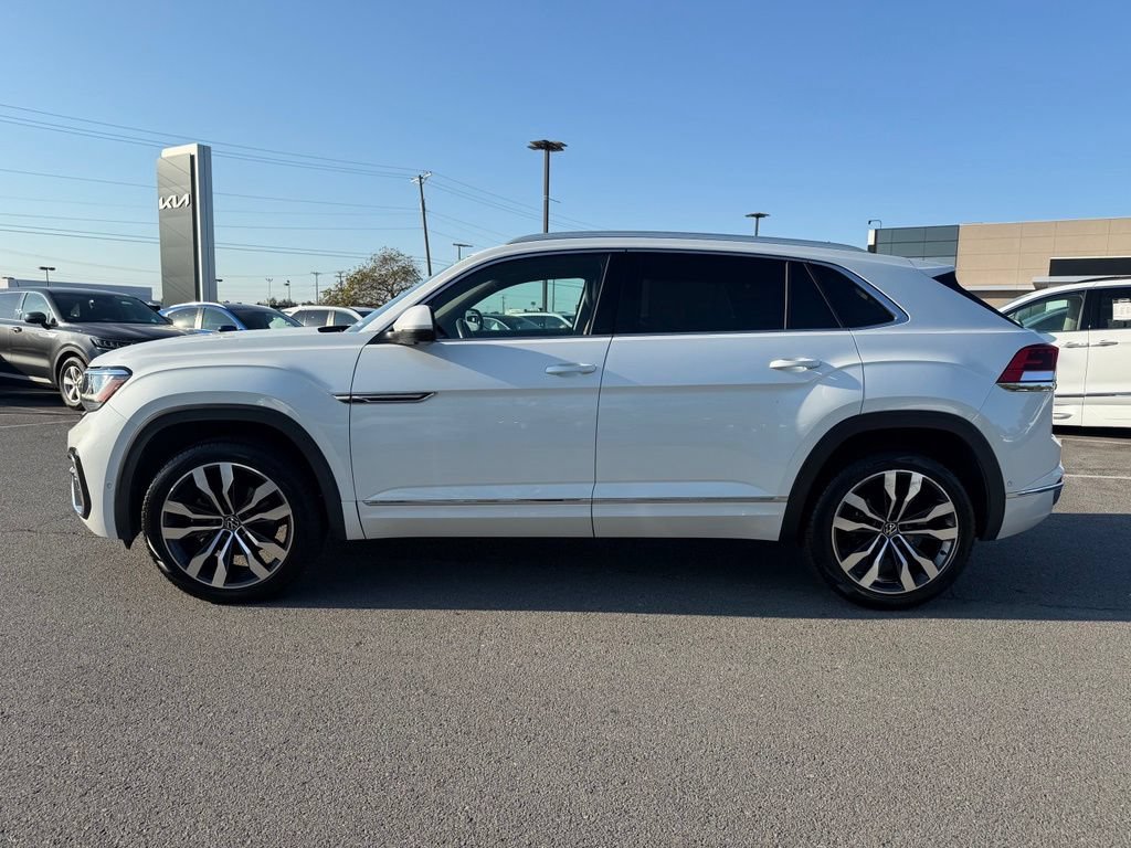 Used 2023 Volkswagen Atlas Cross Sport SEL Premium R-Line AWD/4WD image 4