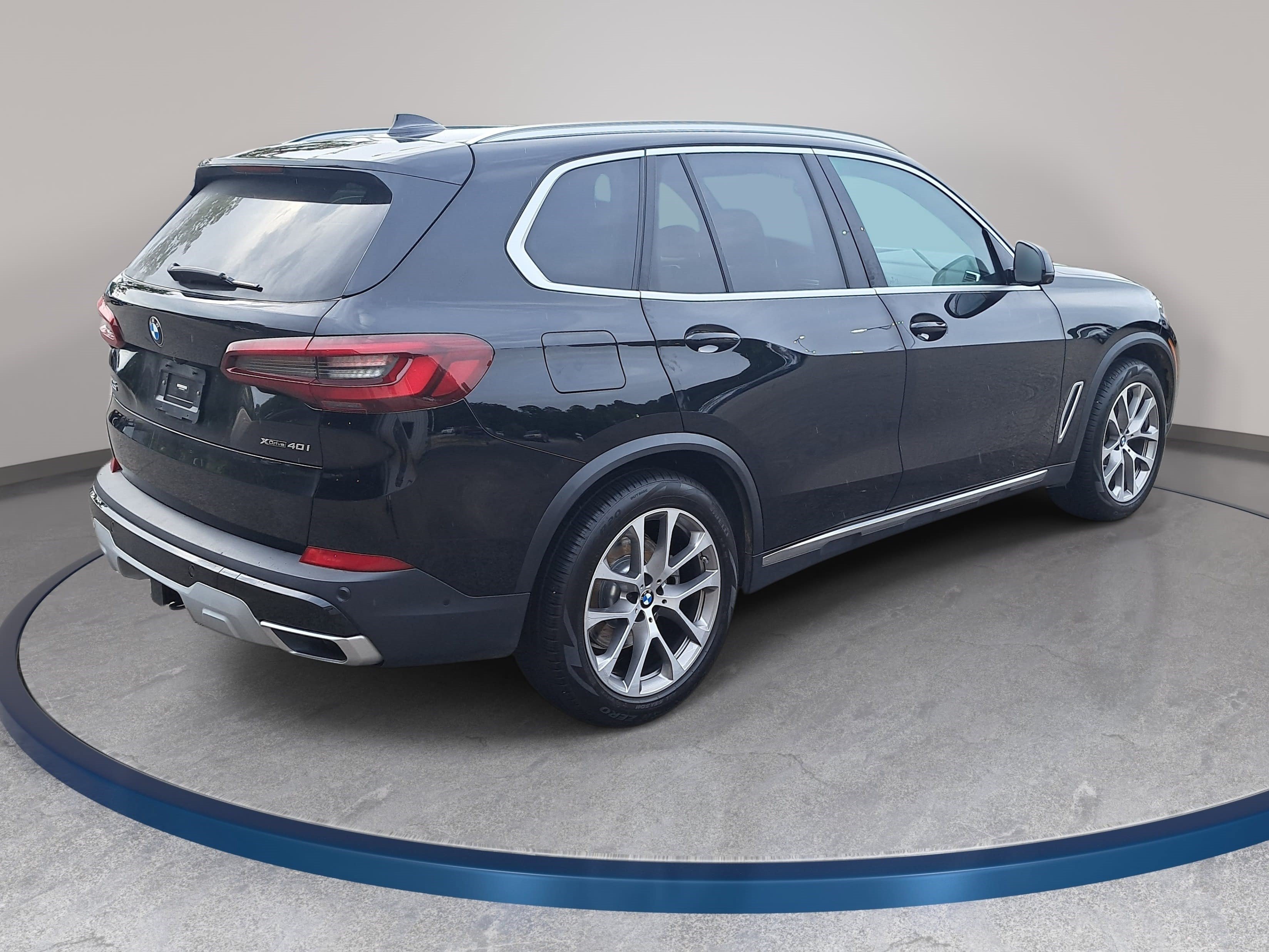 Used 2022 BMW X5 xDrive40i w/ Premium Package AWD/4WD image 5