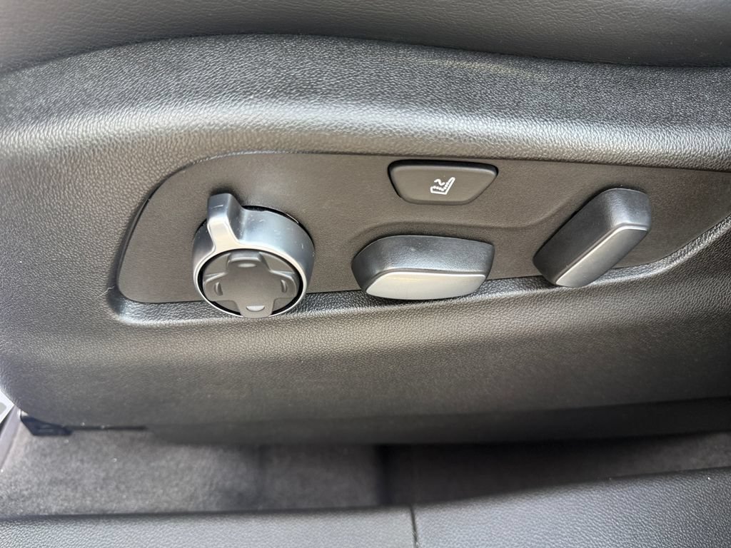 Used 2024 Cadillac XT4 Sport AWD/4WD image 16