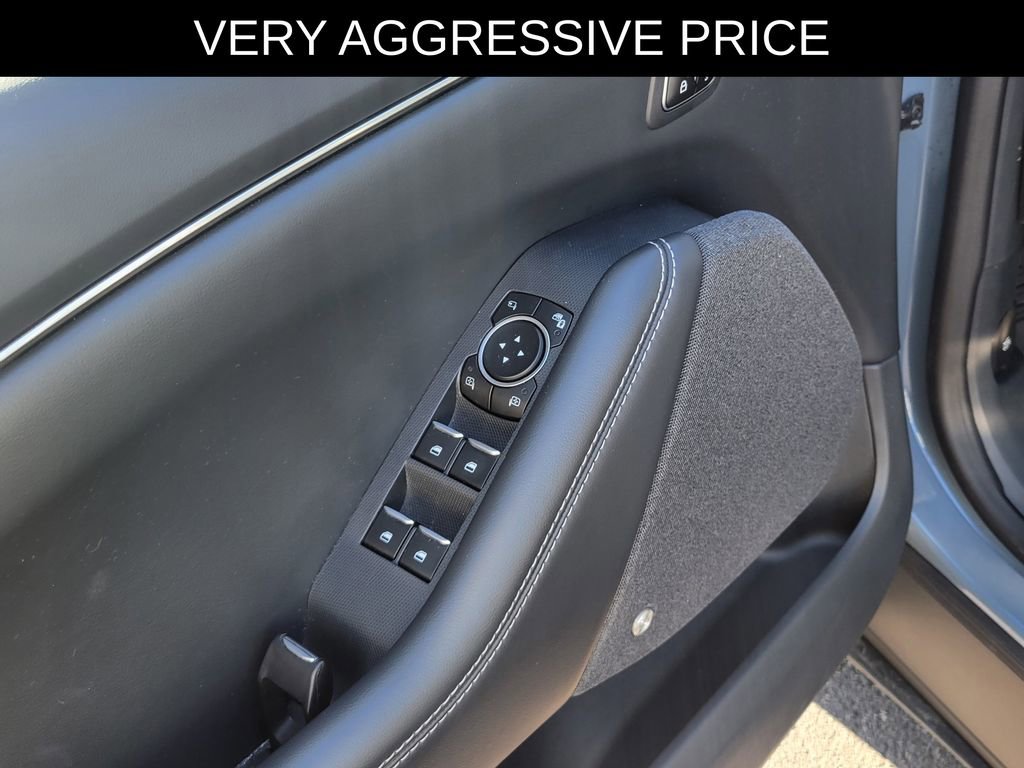 Used 2023 Ford Mustang Mach-E Premium image 19