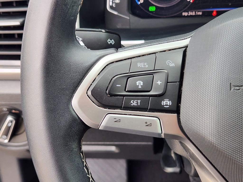 Used 2023 Volkswagen Atlas SE w/ Panoramic Sunroof Package AWD/4WD image 27