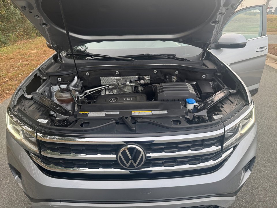 Used 2021 Volkswagen Atlas Cross Sport SE image 18