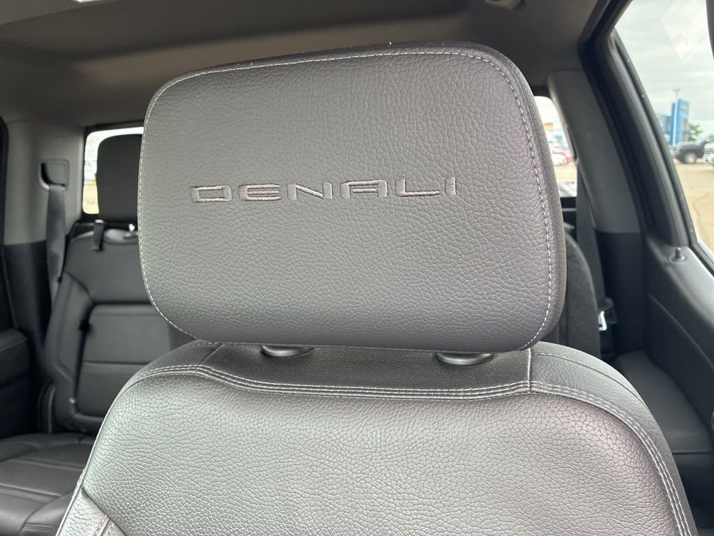 Used 2022 GMC Sierra 1500 Denali AWD/4WD image 8