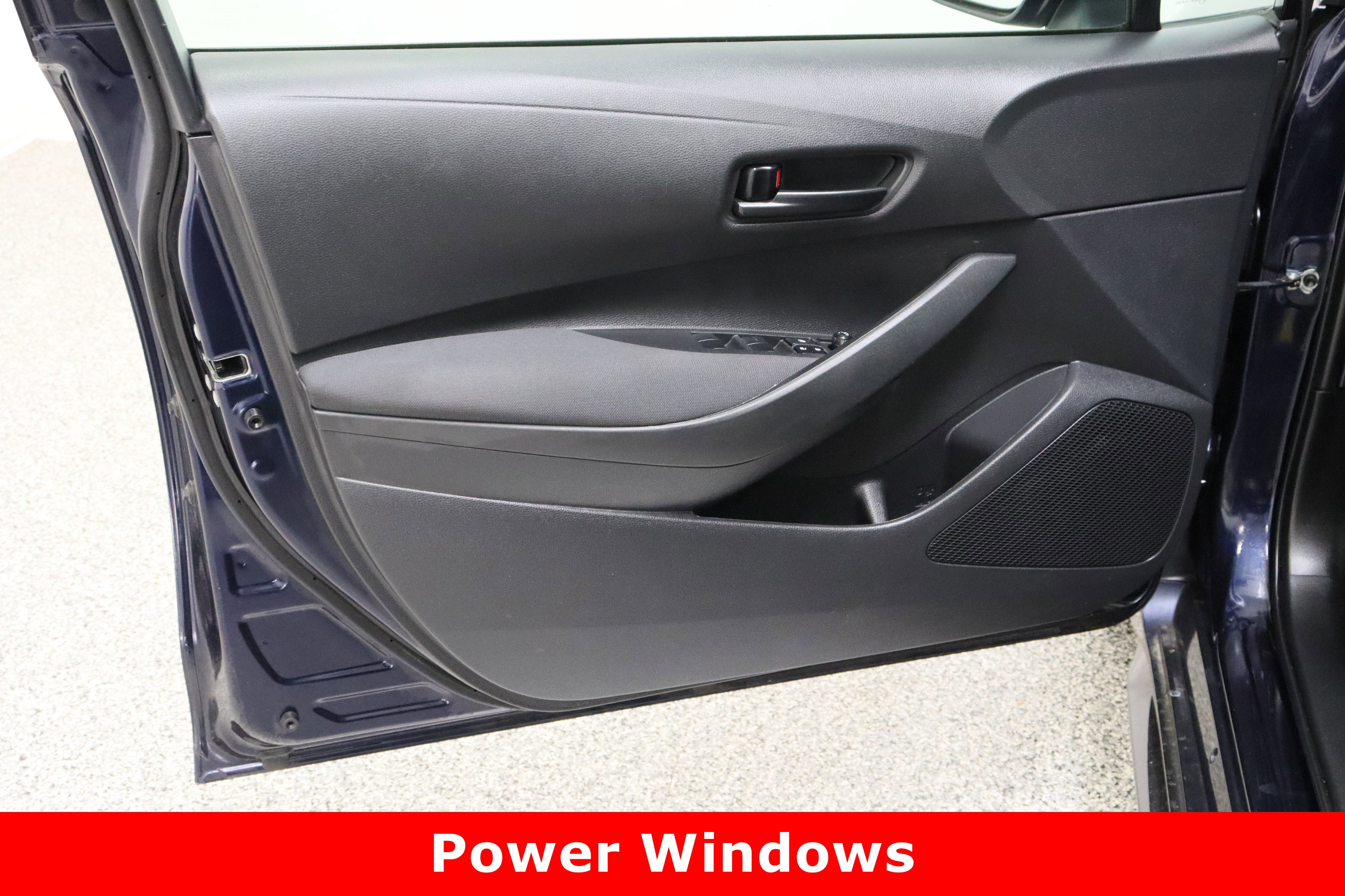 Used 2022 Toyota Corolla LE FWD image 12