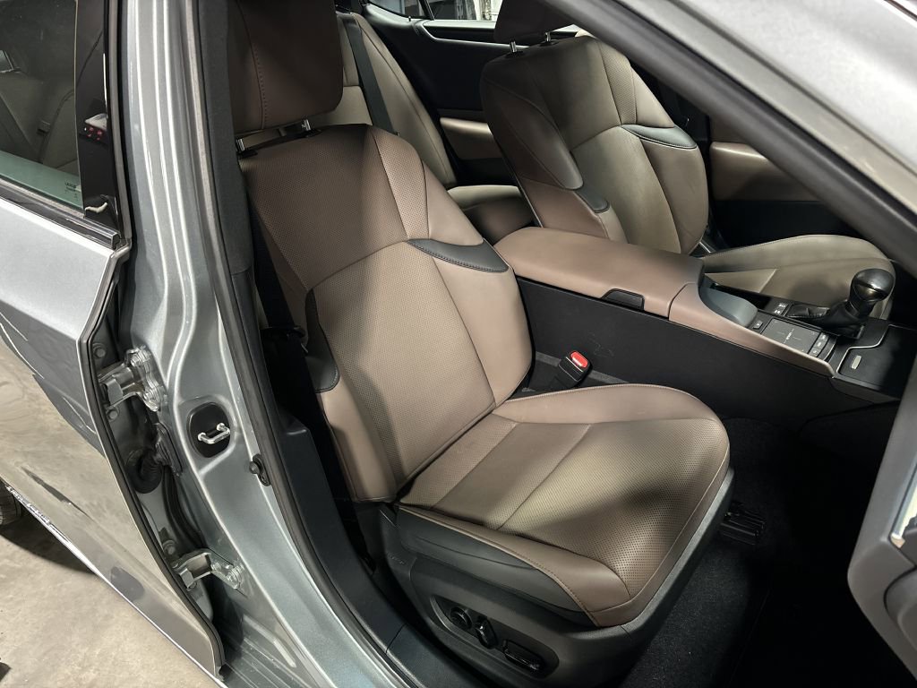 Used 2022 Lexus ES 300h w/ Premium Package FWD image 46