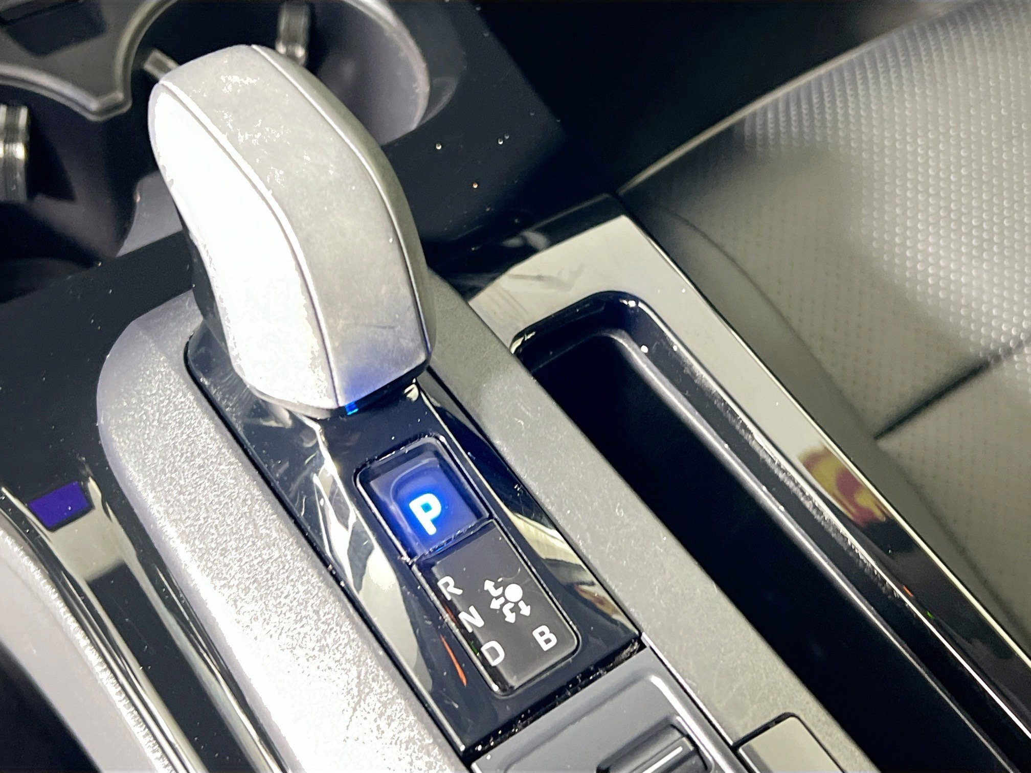 Used 2023 Toyota Prius LE image 25