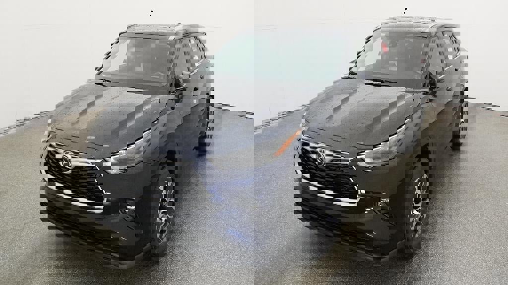 New 2026 Toyota Highlander XLE image 16